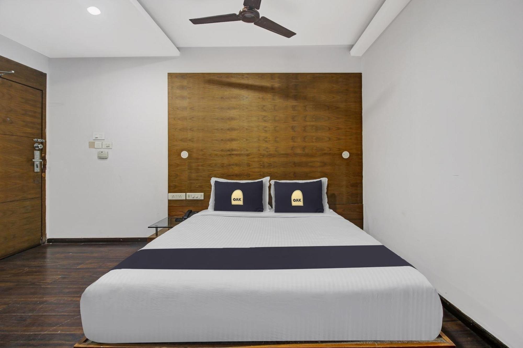 Townhouse Oak The Margi Hotel Near Yosufguda Metro Station Hyderabad Ngoại thất bức ảnh