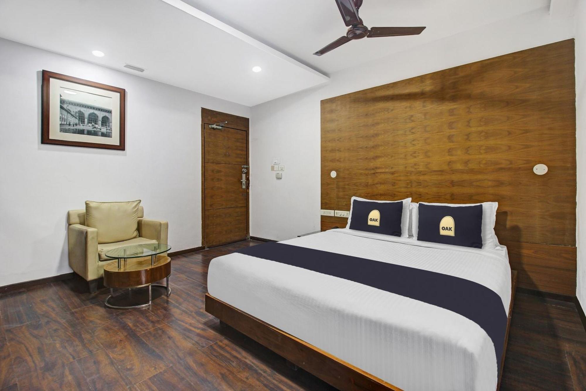 Townhouse Oak The Margi Hotel Near Yosufguda Metro Station Hyderabad Ngoại thất bức ảnh